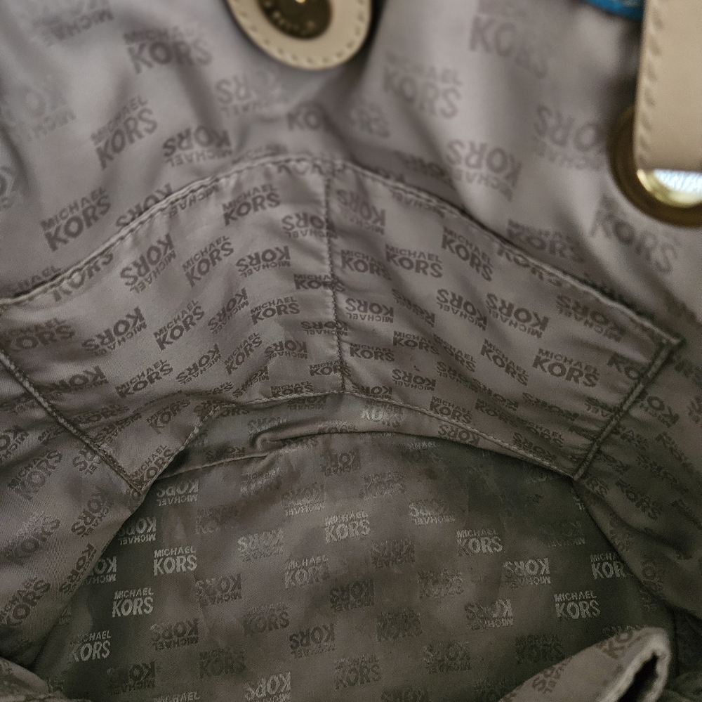 🔆3 For $20! Michael Kors Teal and Beige Tote Bag - Picture 7 of 16